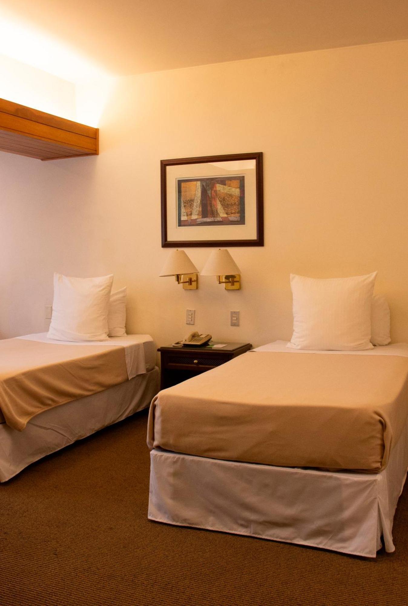 Hotel J&a Pardo Lima