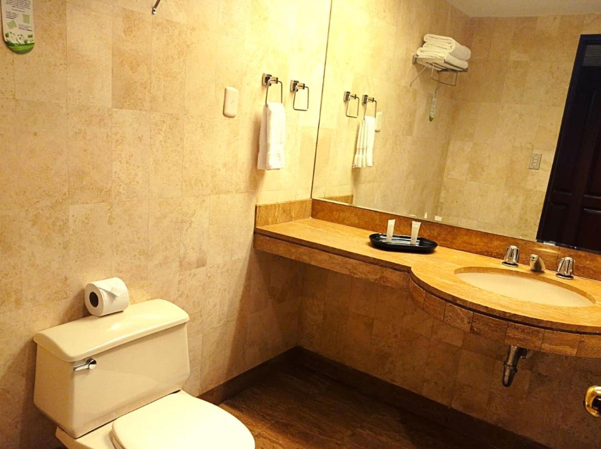 J&a Pardo Hotel